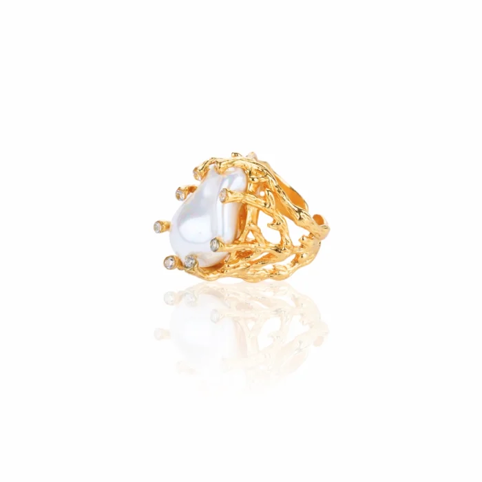 Oceana majestry ring side view