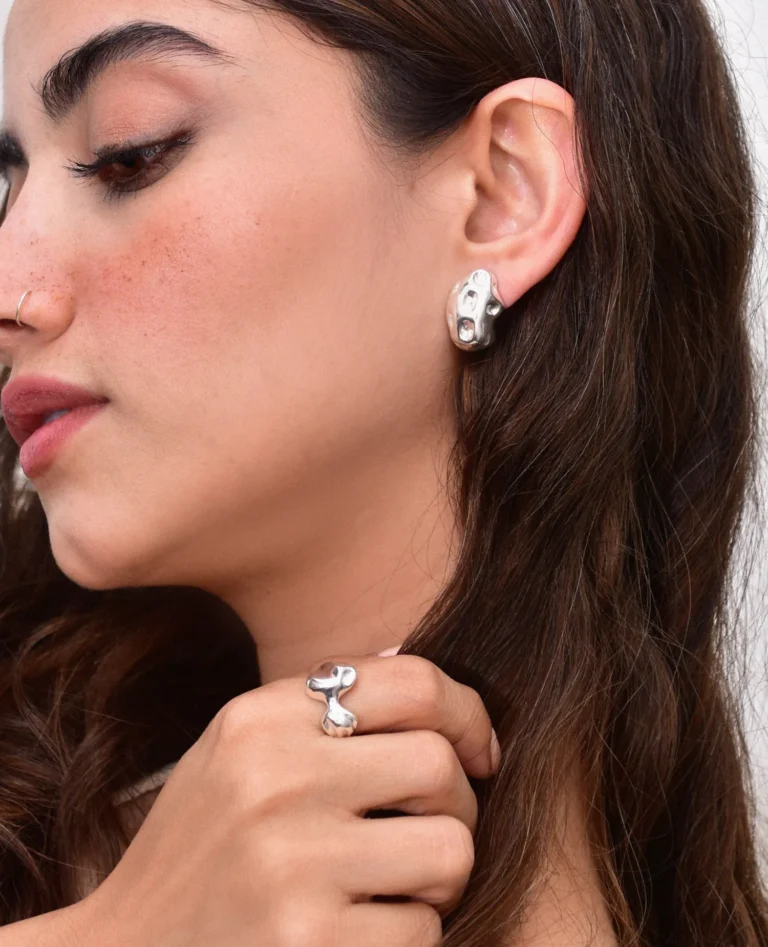 Forma Stud 2